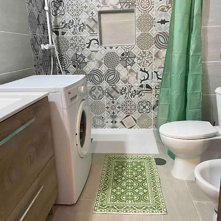 Apartment Tropical Garden, Big Terrace, Pools, Sleeps 4 *