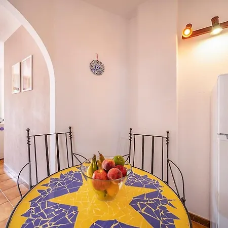 Tropical Garden, Big Terrace, Pools, Sleeps 4 公寓 *
