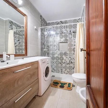 Tropical Garden, Big Terrace, Pools, Sleeps 4 *